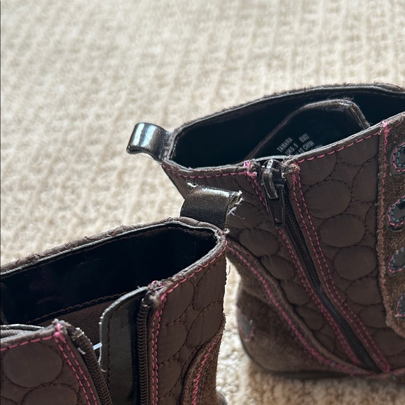 Stride Rite Quilted Brown Boots with Pink Accents - Picture 7 of 10